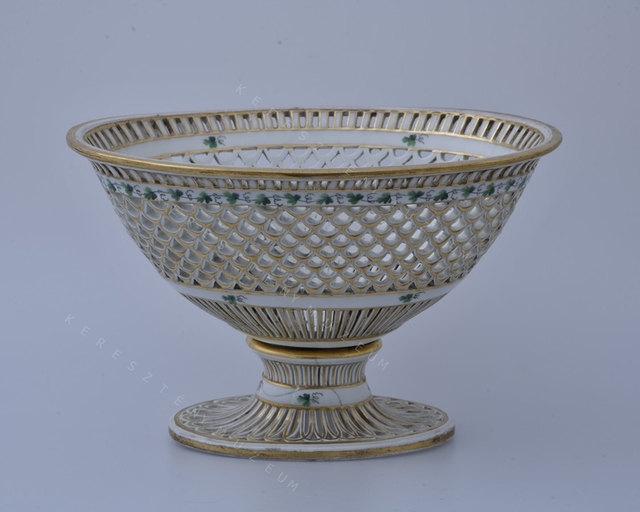 Talpas gyümölcsös tál